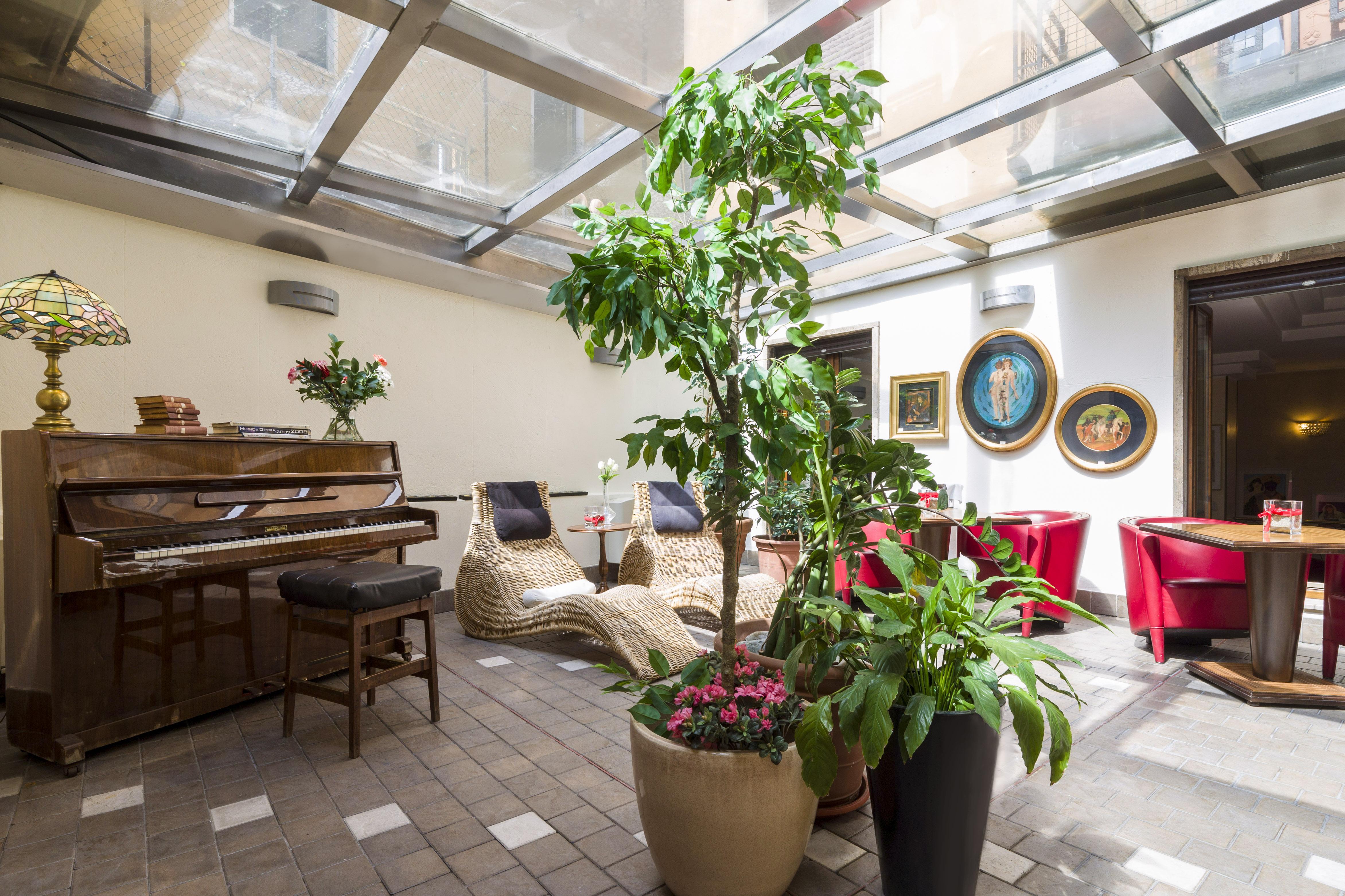 Hotel Carrobbio Milan Luaran gambar