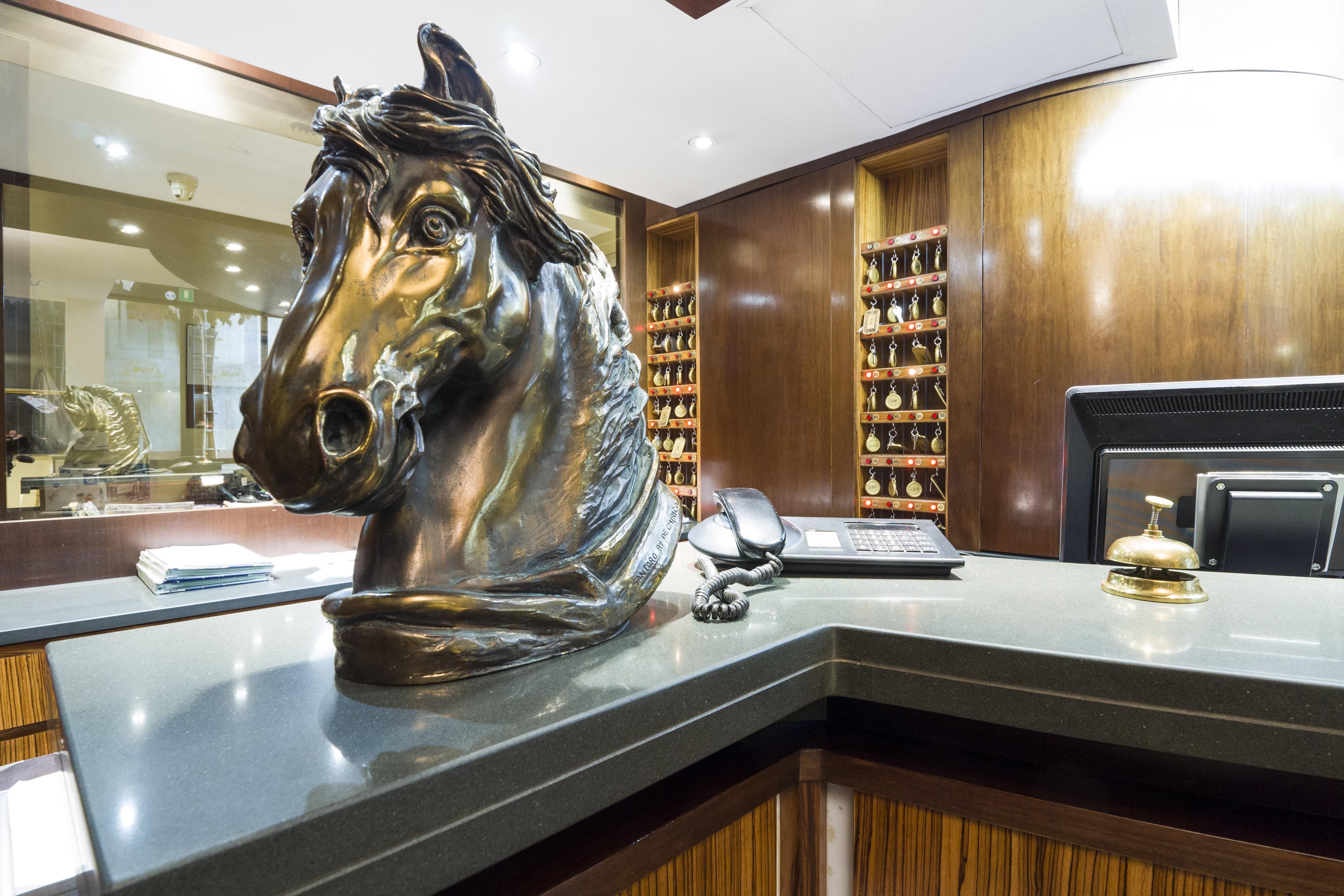 Hotel Carrobbio Milan Luaran gambar