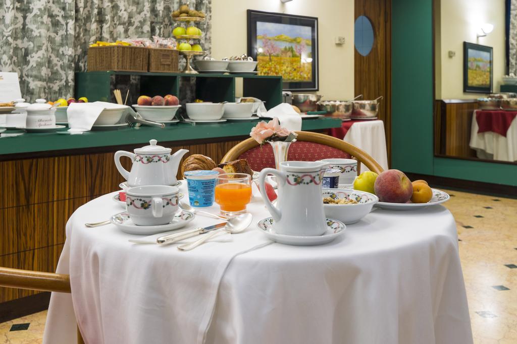 Hotel Carrobbio Milan Luaran gambar